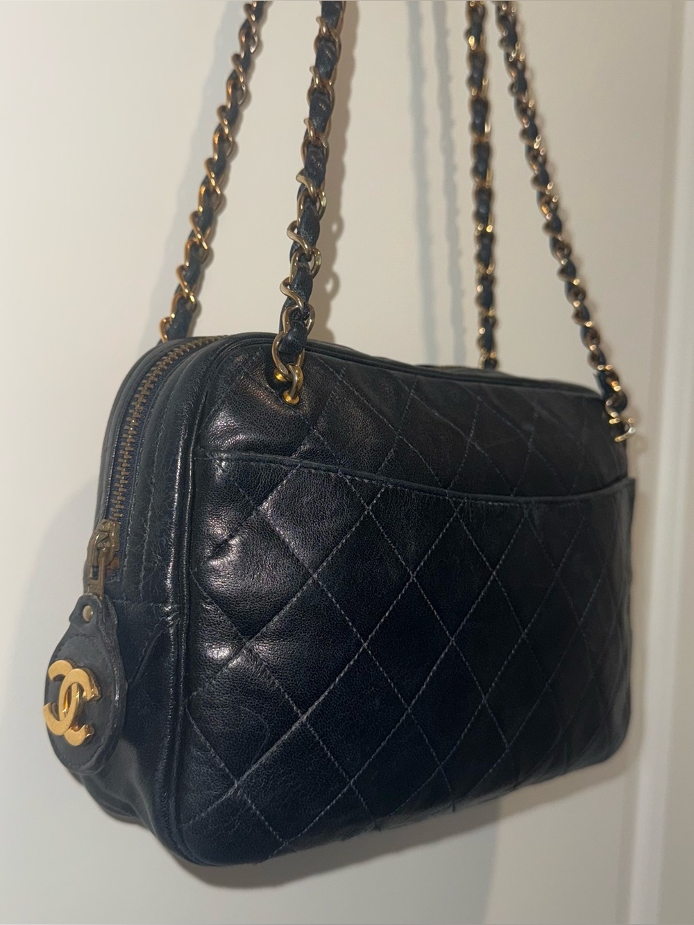 Authentic CHANEL CC Black Quilted Shoulder Camera Bag - Picture 3 of 11